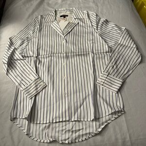 Quince washable stretch silk collar blouse color white dove/blue size XS NWT